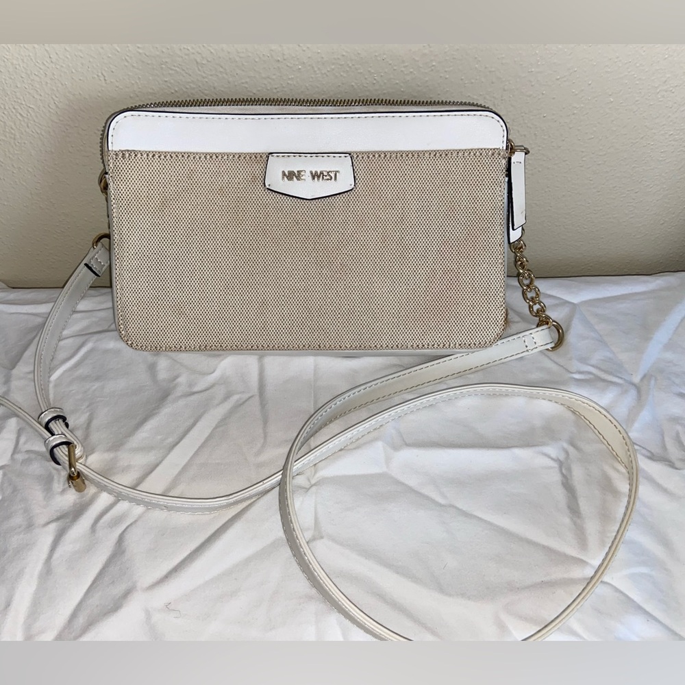 Nine West cream/tan cross body purse